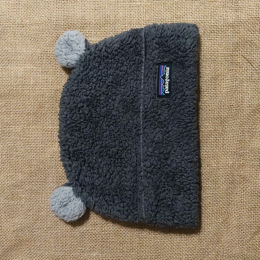 Patagonia Furry Friends Fleece Kids Beanie Sz Youth, Grey, Good Condition